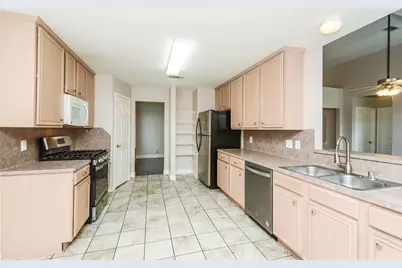 19715 Lindenfield Court, Katy, TX 77449 - Photo 9