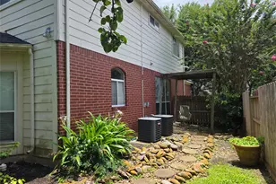 4431 Casey Cir, Sugar Land, TX 77479 - Photo 13