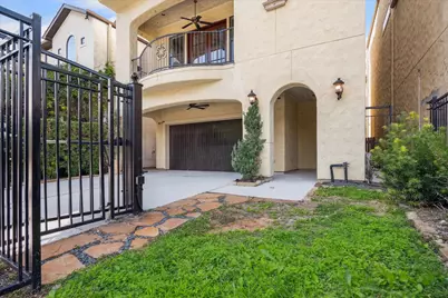 3614 Lancashire, Houston, TX 77027 - Photo 3