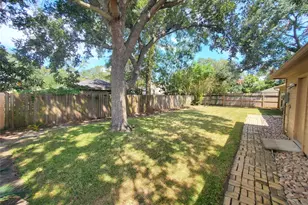 15815 Crestbrook Dr, Houston, TX 77059 - Photo 31