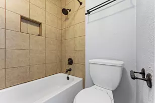 19 Hideaway Dr Dr, Friendswood, TX 77546 - Photo 9