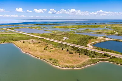 1105 Bobs Road, Crystal Beach, TX 77650 - Photo 13