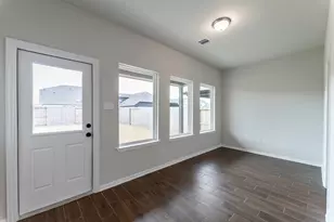 1926 Middle Pass Ln, Angleton, TX 77515 - Photo 13
