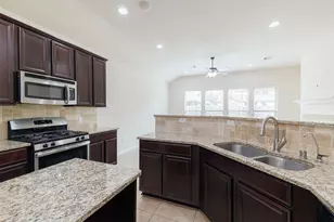 4207 Astoria Manor Ln, Fulshear, TX 77441 - Photo 15