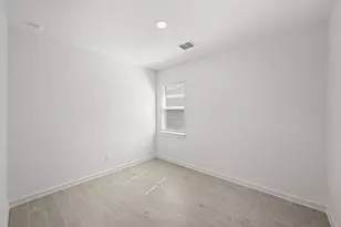 8338 Bay Oaks Dr, Baytown, TX 77523 - Photo 15