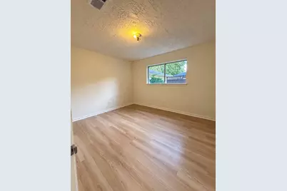 2111 Riverlawn Drive, Houston, TX 77339 - Photo 13