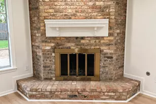 2111 Riverlawn Dr, Houston, TX 77339 - Photo 9