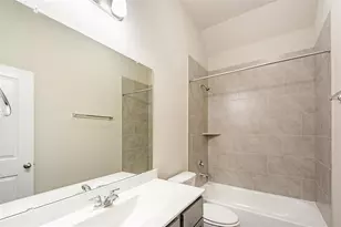 1435 Cecilia Vines Dr, Conroe, TX 77301 - Photo 9