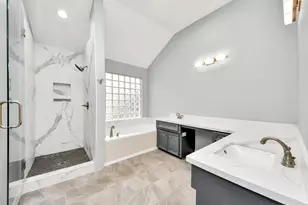 3210 Shadowwalk Dr, Houston, TX 77082 - Photo 25