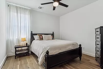 810 E 39th Street, Houston, TX 77022 - Photo 11