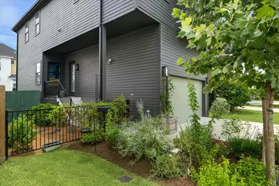 810 E 39th Street, Houston, TX 77022 - Photo 15