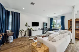 810 E 39th St, Houston, TX 77022 - Photo 5