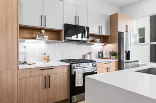 2942 Pitzlin St, Houston, TX 77023 - Photo 15