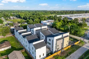 2942 Pitzlin St, Houston, TX 77023 - Photo 33