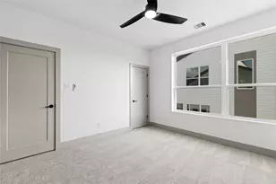 2942 Pitzlin St, Houston, TX 77023 - Photo 31