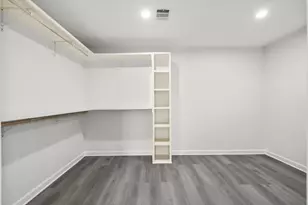 727 E 40th St, Houston, TX 77022 - Photo 17