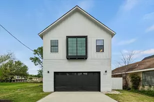 727 E 40th St, Houston, TX 77022 - Photo 1