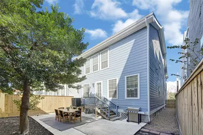 1420 W 26th Street, Houston, TX 77008 - Photo 1
