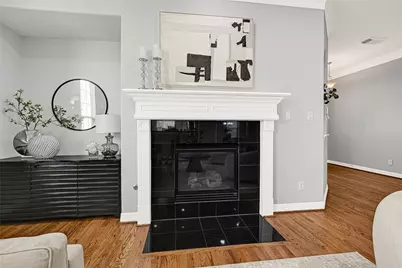 1420 W 26th Street, Houston, TX 77008 - Photo 5