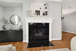 1420 W 26th St, Houston, TX 77008 - Photo 5