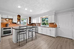 21814 Lampasas Dr, Galveston, TX 77554 - Photo 11