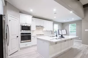 15803 Sugar Maple Ln, Santa Fe, TX 77517 - Photo 9