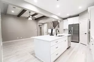 15803 Sugar Maple Ln, Santa Fe, TX 77517 - Photo 9