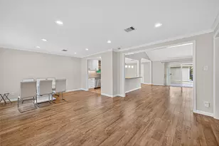 8530 Roos Rd, Houston, TX 77036 - Photo 7