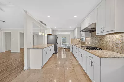 8530 Roos Road, Houston, TX 77036 - Photo 23
