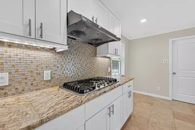 8530 Roos Road, Houston, TX 77036 - Photo 21