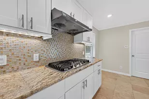 8530 Roos Rd, Houston, TX 77036 - Photo 21