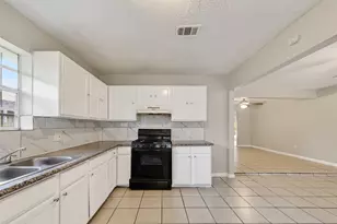 4326 Howcher St, Houston, TX 77047 - Photo 11