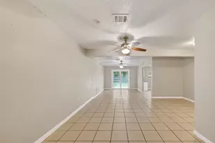 4326 Howcher St, Houston, TX 77047 - Photo 5