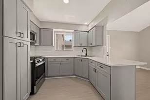 5923 Heatherbrook Dr, Houston, TX 77085 - Photo 9