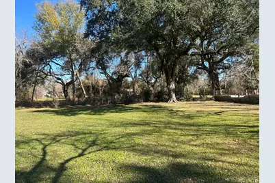 401 Billington Street, Clute, TX 77531 - Photo 21