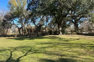 401 Billington St, Clute, TX 77531 - Photo 21
