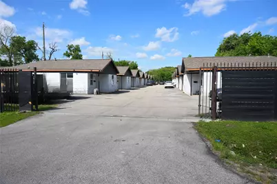 3805 Wipprecht Street, Houston, TX 77026 - Photo 5