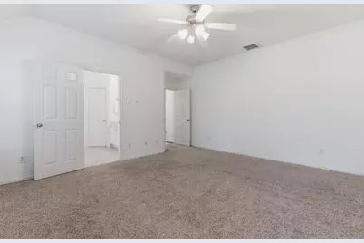 19 Aquiline Oaks Place, The Woodlands, TX 77382 - Photo 13