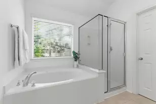 19 Aquiline Oaks Pl, The Woodlands, TX 77382 - Photo 15