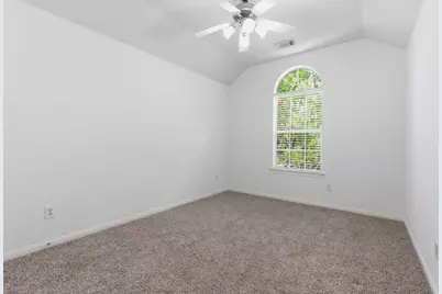 19 Aquiline Oaks Place, The Woodlands, TX 77382 - Photo 17