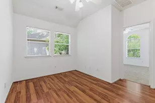 19 Aquiline Oaks Pl, The Woodlands, TX 77382 - Photo 11