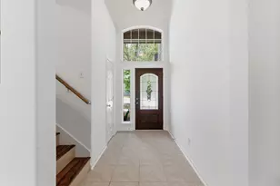 19 Aquiline Oaks Pl, The Woodlands, TX 77382 - Photo 3