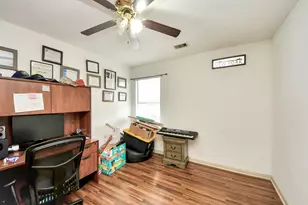 922 N Sky Dr, Houston, TX 77073 - Photo 29