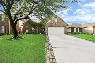 922 N Sky Dr, Houston, TX 77073 - Photo 1