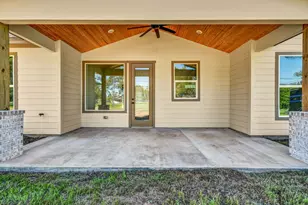 6610 Spencer Dr, Jones Creek, TX 77541 - Photo 37