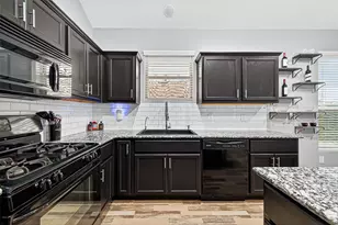 5242 Lilac Hollow Ln, Katy, TX 77449 - Photo 15