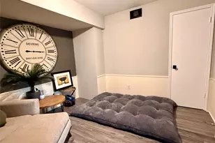 357 N Post Oak Ln, Houston, TX 77024 - Photo 21