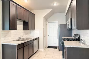 514 N 6th St, La Porte, TX 77571 - Photo 3