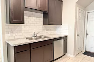 514 N 6th St, La Porte, TX 77571 - Photo 5