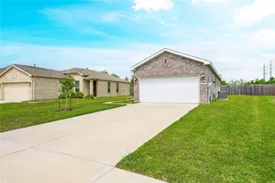 7318 Donnino Dr, Texas City, TX 77591 - Photo 3